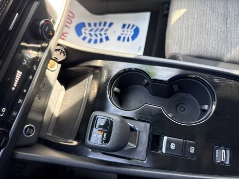 Used 2023 Nissan Rogue SV FWD image 31