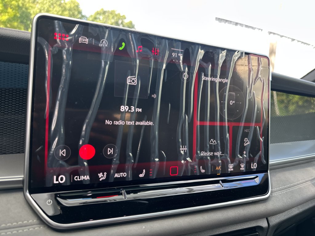 New 2026 Volkswagen Tiguan SE R-Line AWD/4WD image 14