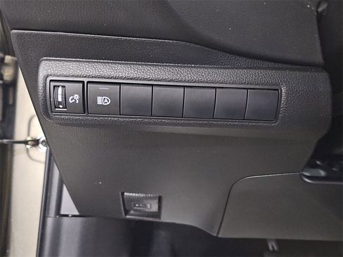 Used 2020 Toyota Corolla SE image 30