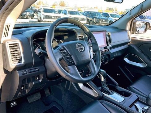 Certified 2024 Nissan Frontier SL image 14