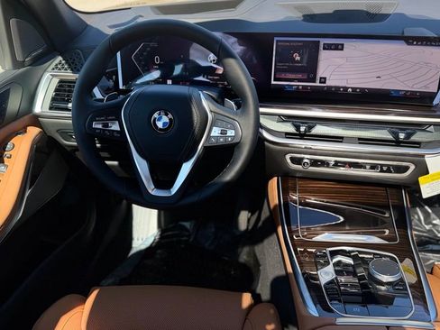 New 2026 BMW X5 xDrive40i AWD/4WD image 10