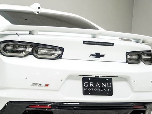 Used 2021 Chevrolet Camaro ZL1 image 14