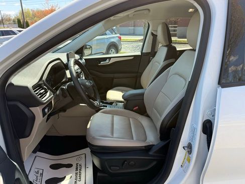 Certified 2022 Ford Escape SEL AWD/4WD image 12