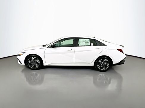 New 2025 Hyundai Elantra Sport image 8