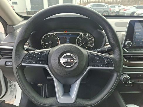 Used 2025 Nissan Altima 2.5 SV image 20