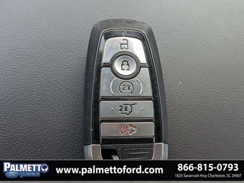 Used 2022 Ford Explorer XLT w/ Equipment Group 202A RWD image 30
