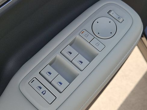Used 2026 Hyundai Santa Fe SEL FWD image 17