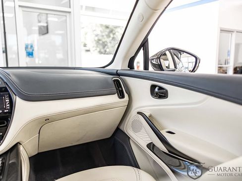 Used 2021 Aston Martin DBX AWD/4WD image 41
