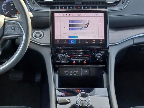 Used 2023 Jeep Grand Cherokee Limited w/ Trailer Tow Prep Group (B) image 37