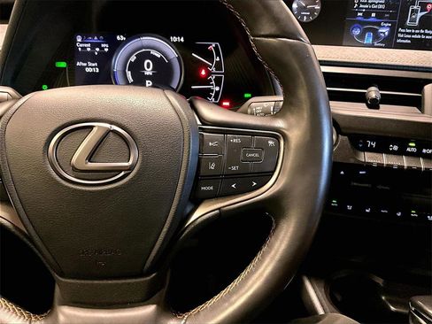 Used 2019 Lexus UX 250h image 24