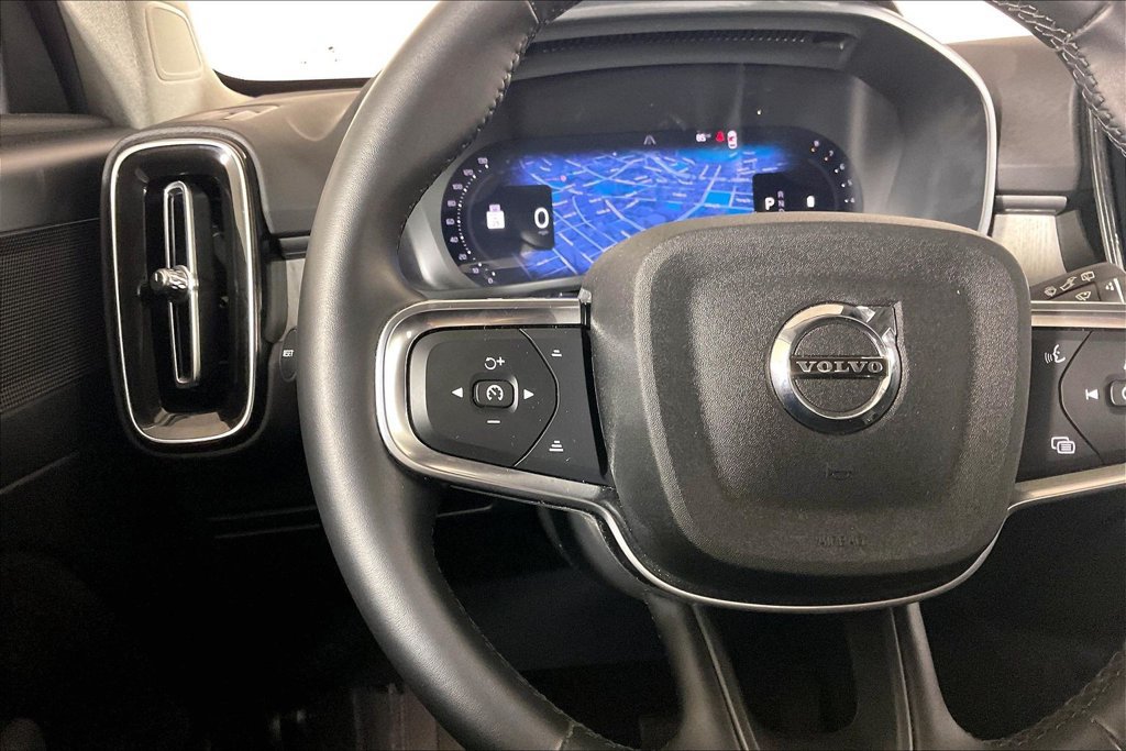 Used 2025 Volvo XC40 B5 Core w/ Protection Package Premier AWD/4WD image 18