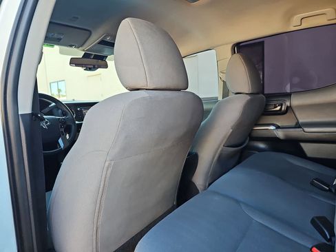 Used 2019 Toyota Tacoma SR5 RWD image 16