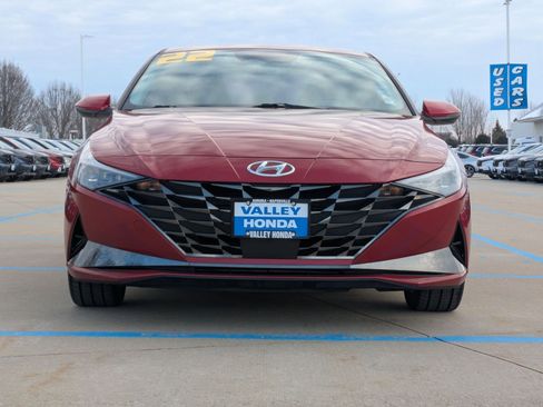 Used 2022 Hyundai Elantra Limited image 3