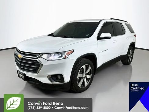 Used 2020 Chevrolet Traverse LT w/ LT Premium Package FWD image 4