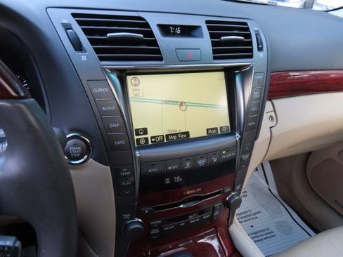 Used 2008 Lexus LS 460 image 25
