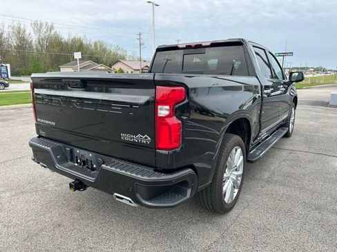 Used 2023 Chevrolet Silverado 1500 High Country w/ High Country Premium Package AWD/4WD image 17