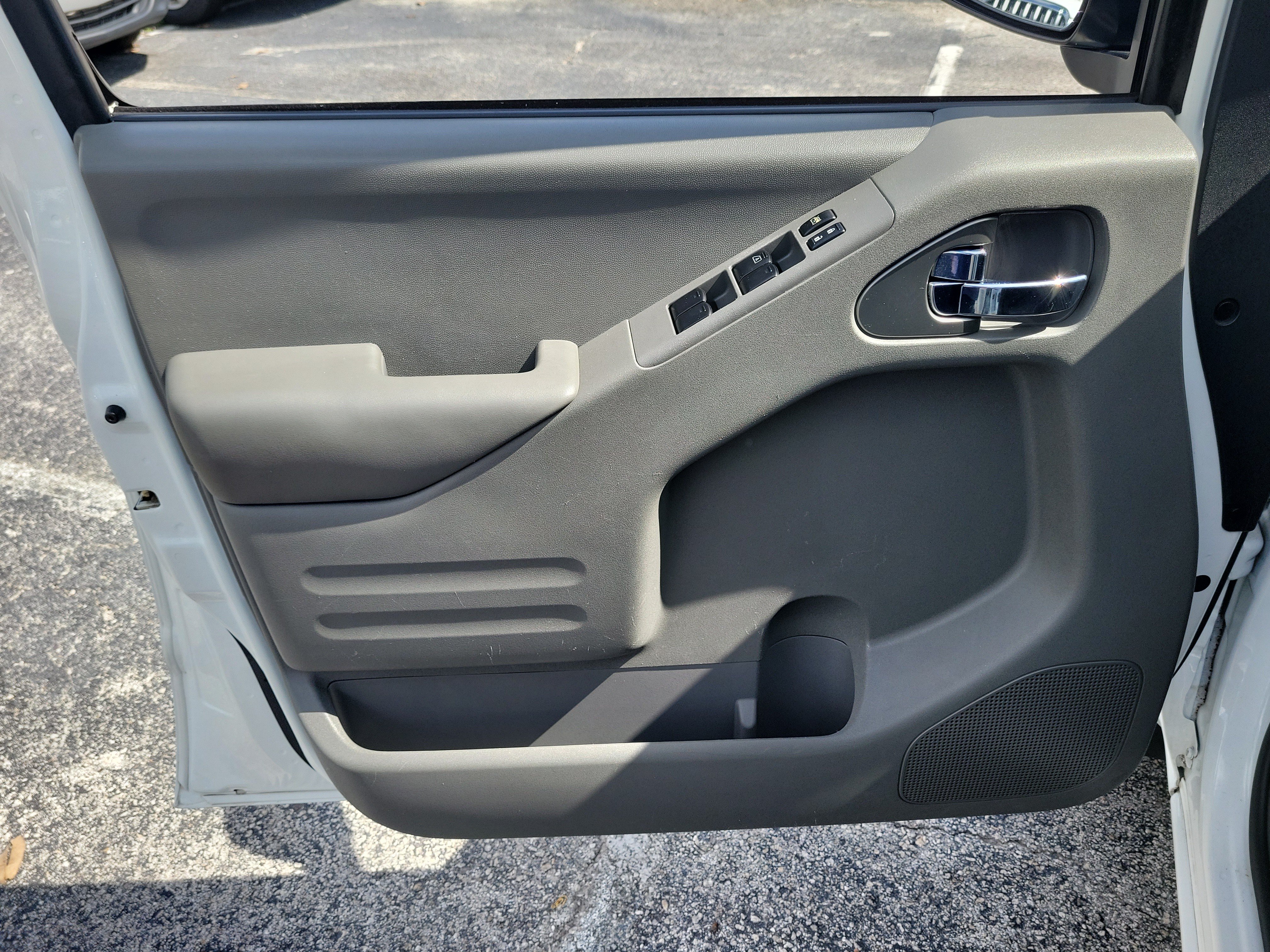Certified 2019 Nissan Frontier Desert Runner RWD image 8