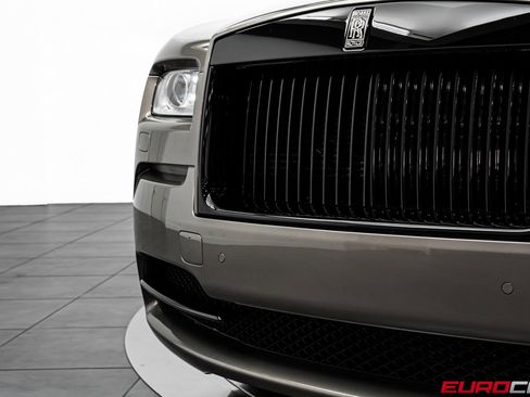 Used 2015 Rolls-Royce Wraith image 11