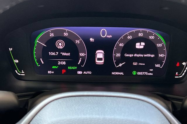 Used 2025 Honda Accord Sport image 32