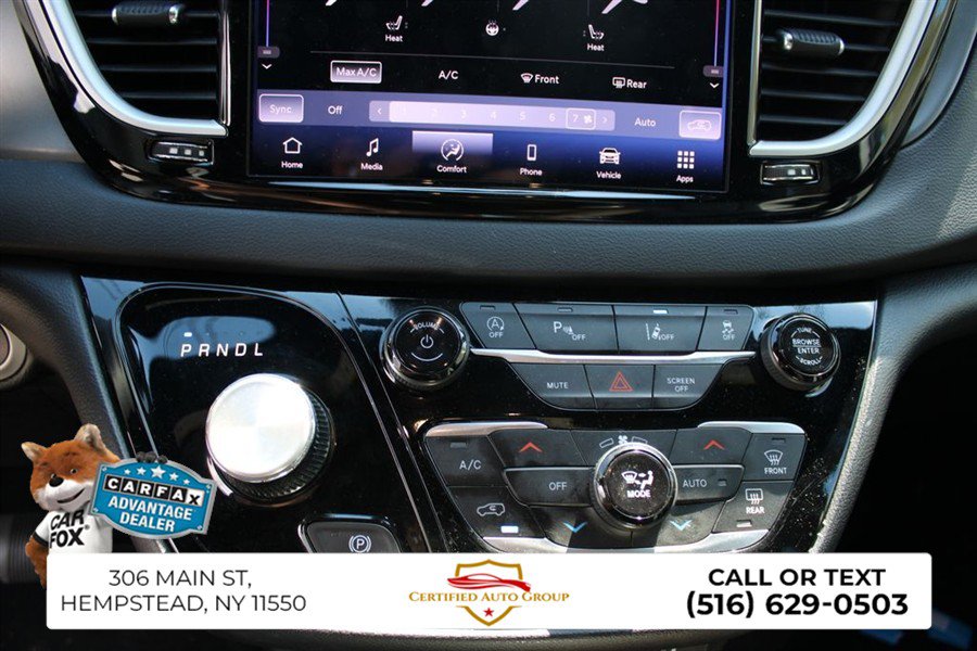 Used 2025 Chrysler Pacifica Select FWD image 17