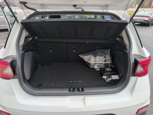 Certified 2023 Hyundai Venue SE image 26