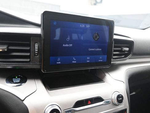 Used 2020 Ford Explorer XLT w/ Comfort Package image 11