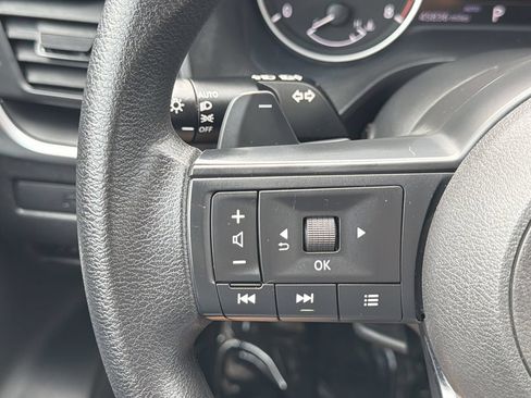 Used 2024 Nissan Rogue S AWD/4WD image 11