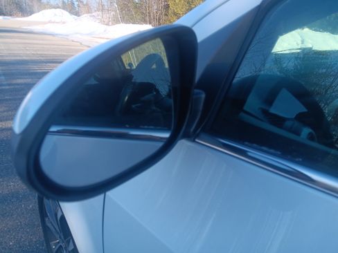 Used 2017 Chevrolet Sonic LT image 10