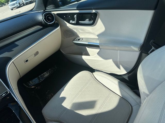 Used 2025 Mercedes-Benz C 300 4MATIC Sedan image 20
