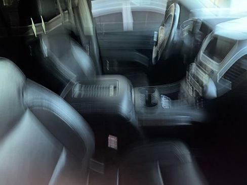 Used 2015 GMC Yukon SLT w/ Open Road Package image 6