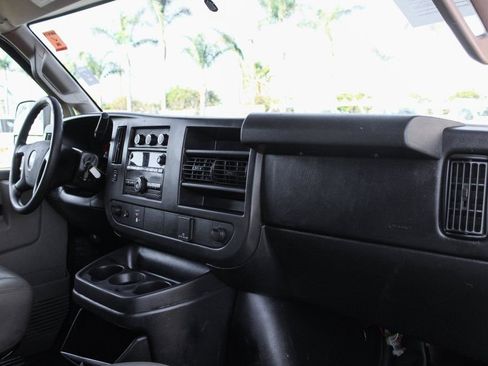 Used 2016 Chevrolet Express 2500 RWD image 28