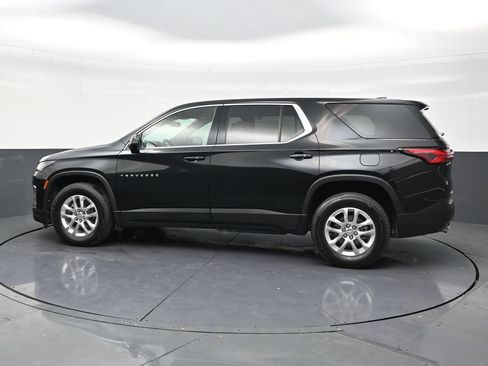 Used 2022 Chevrolet Traverse LS FWD image 2