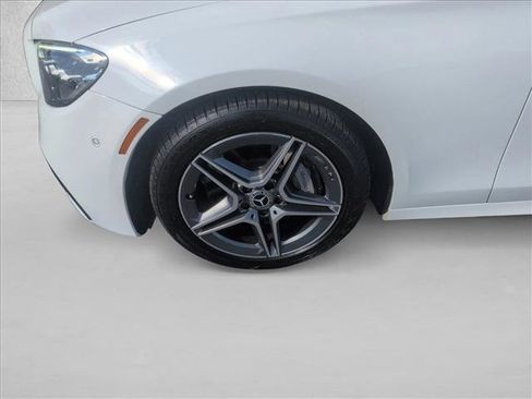 Used 2023 Mercedes-Benz E 350 4MATIC Sedan image 17