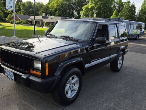 Used 2001 Jeep Cherokee Sport AWD/4WD image 4