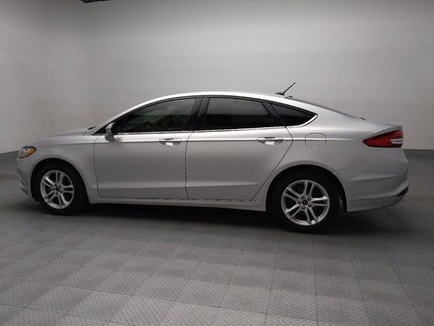 Used 2018 Ford Fusion SE image 3