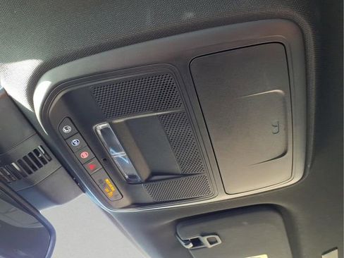 Used 2025 Buick Enclave Sport Touring image 27