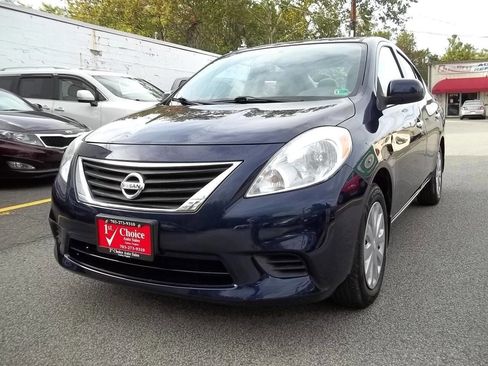 Used 2013 Nissan Versa SV w/ Convenience Pkg image 1