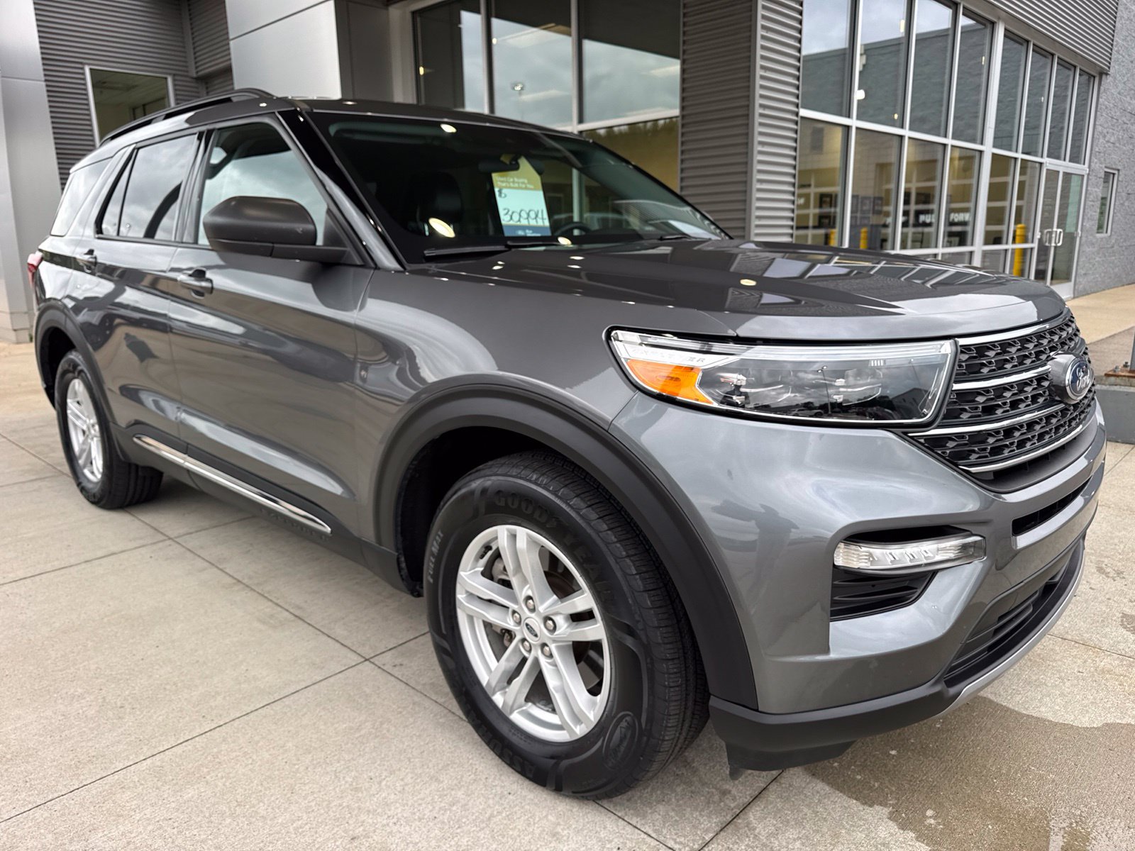 Certified 2023 Ford Explorer XLT w/ Equipment Group 202A AWD/4WD image 10