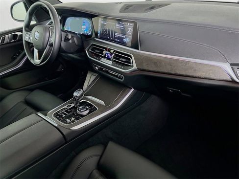 Used 2022 BMW X5 xDrive45e w/ Executive Package image 29