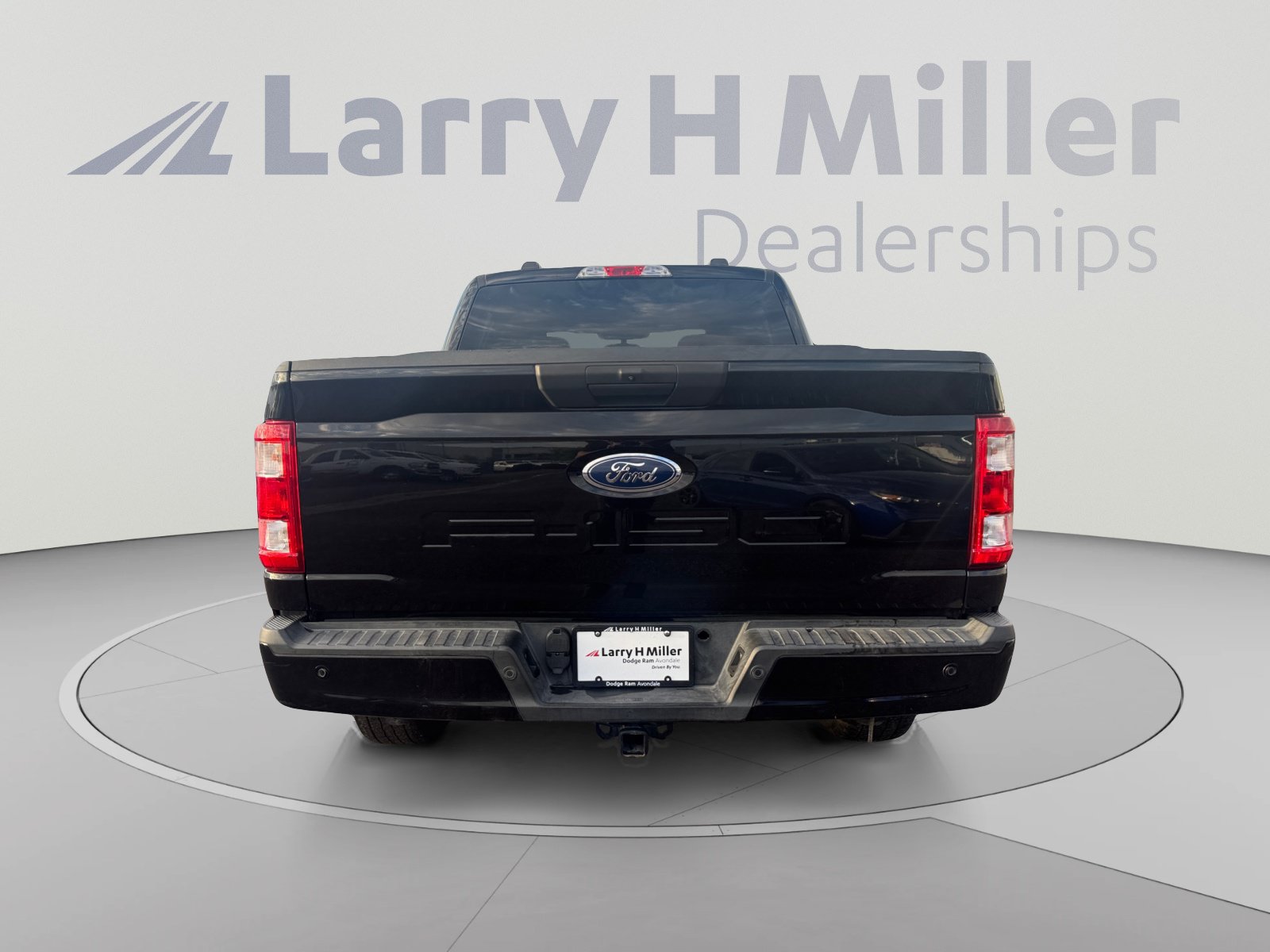 Used 2021 Ford F150 XL w/ STX Appearance Package RWD image 3