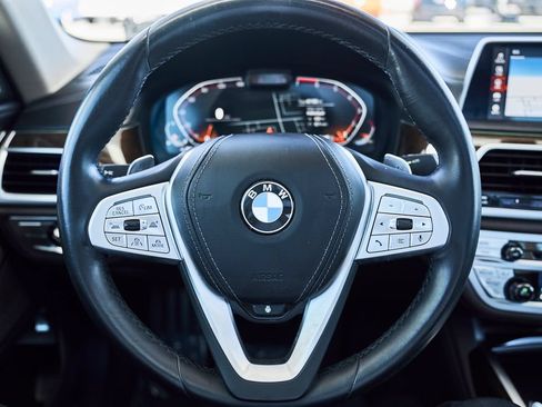 Used 2020 BMW 750i xDrive w/ Executive Package AWD/4WD image 23