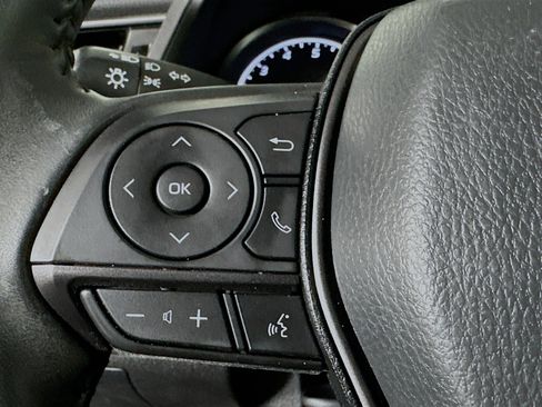 Used 2023 Toyota Camry SE image 16