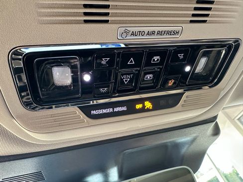 Used 2025 Lincoln Corsair Grand Touring w/ Equipment Group 302A AWD/4WD image 47