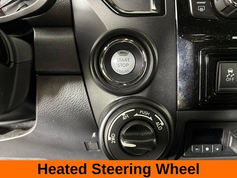Used 2020 Nissan Titan PRO-4X w/ Pro-4x Convenience Package AWD/4WD image 17