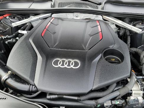 Used 2021 Audi S4 Premium Plus w/ Premium Plus Package image 17