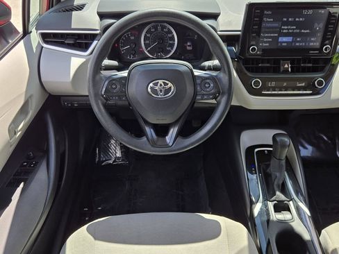 Used 2022 Toyota Corolla LE w/ LE Convenience Package image 13