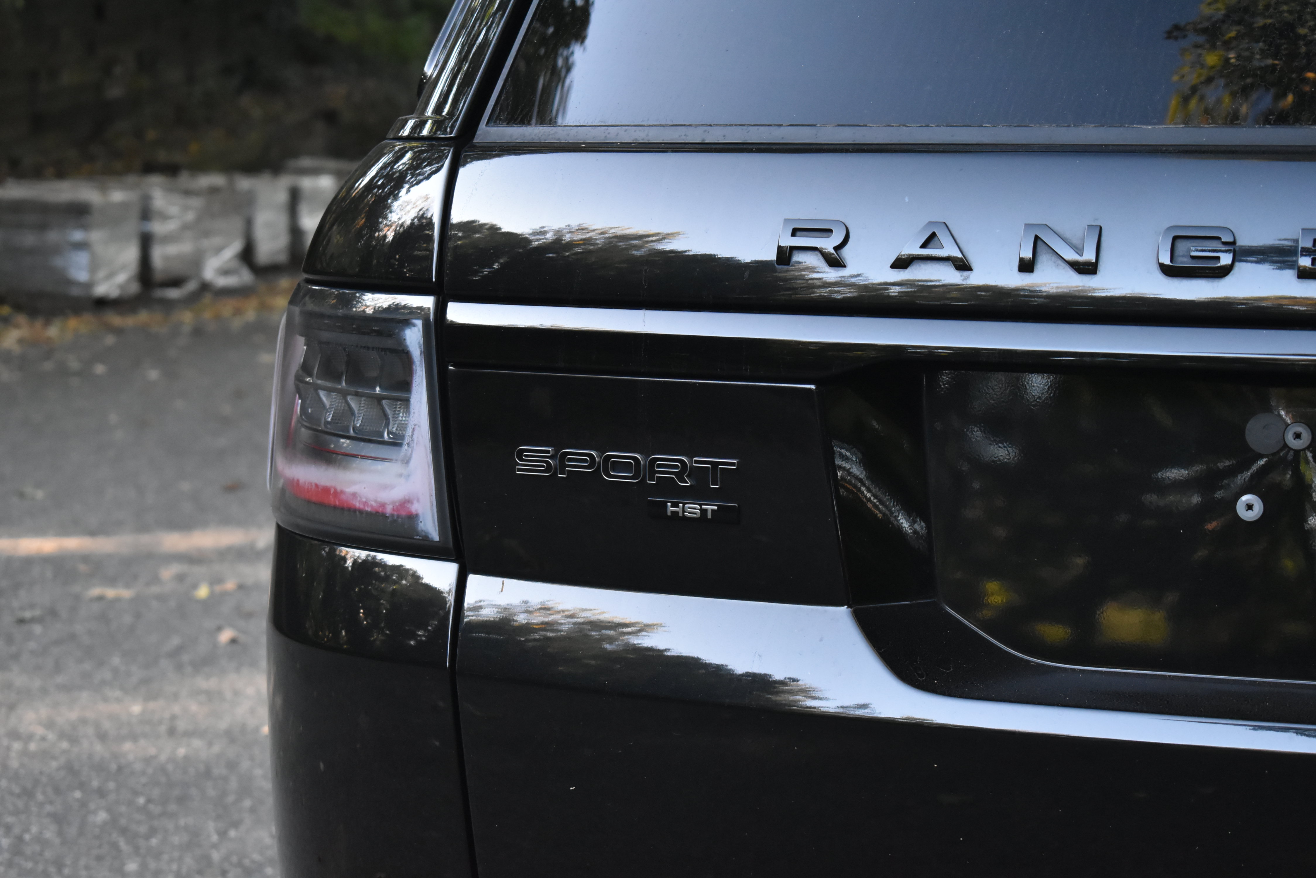 Used 2021 Land Rover Range Rover Sport HST AWD/4WD image 15
