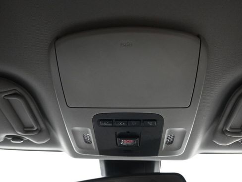 Used 2019 Toyota Camry XSE image 22