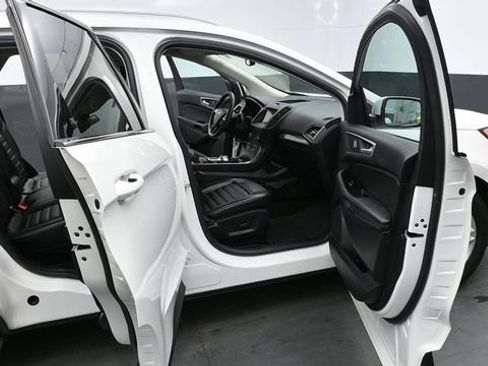 Used 2020 Ford Edge SEL w/ Convenience Package AWD/4WD image 10