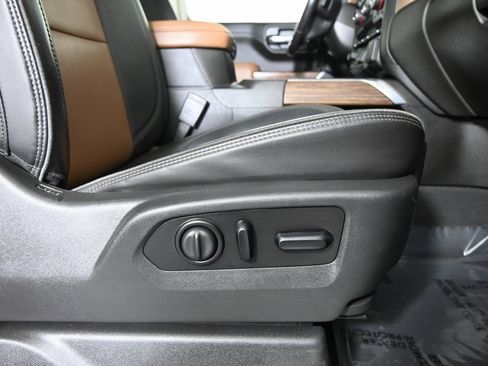 Used 2021 Chevrolet Silverado 1500 High Country w/ Technology Package image 16